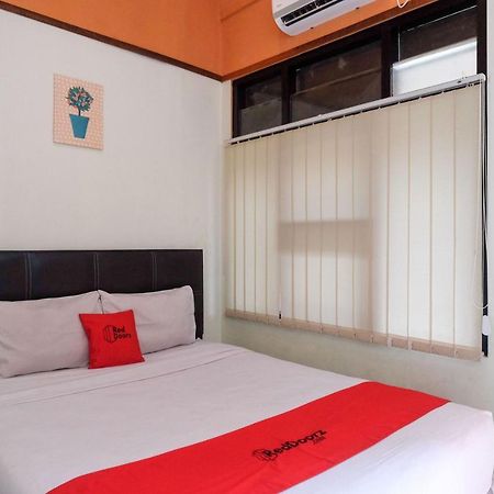 Hotel Reddoorz Near Lotte Mart Maguwoharjo Yogyakarta Zewnętrze zdjęcie