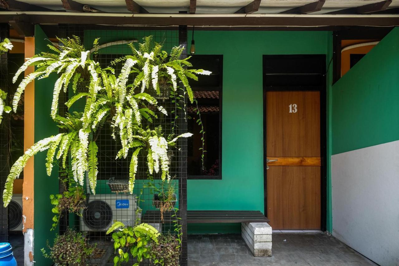 Hotel Reddoorz Near Lotte Mart Maguwoharjo Yogyakarta Zewnętrze zdjęcie