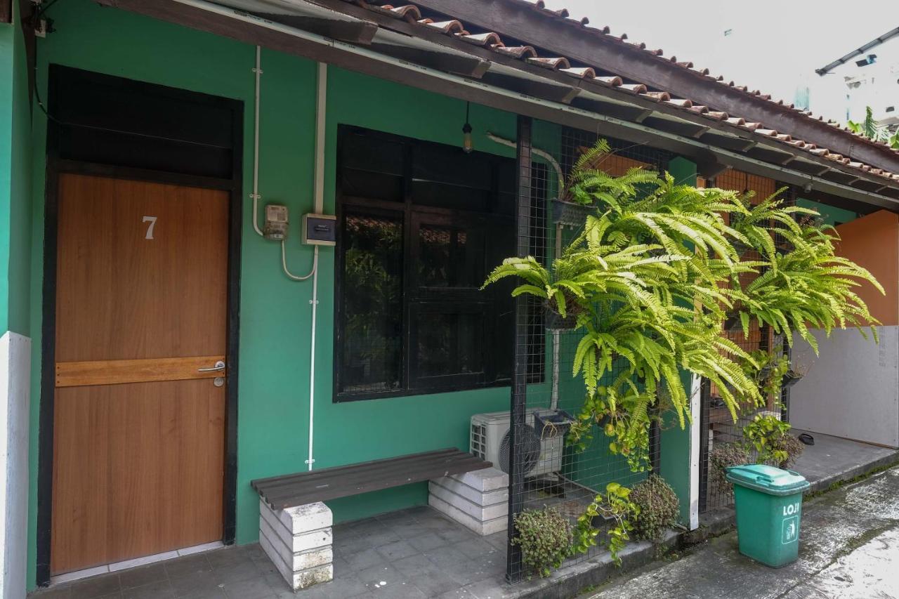 Hotel Reddoorz Near Lotte Mart Maguwoharjo Yogyakarta Zewnętrze zdjęcie