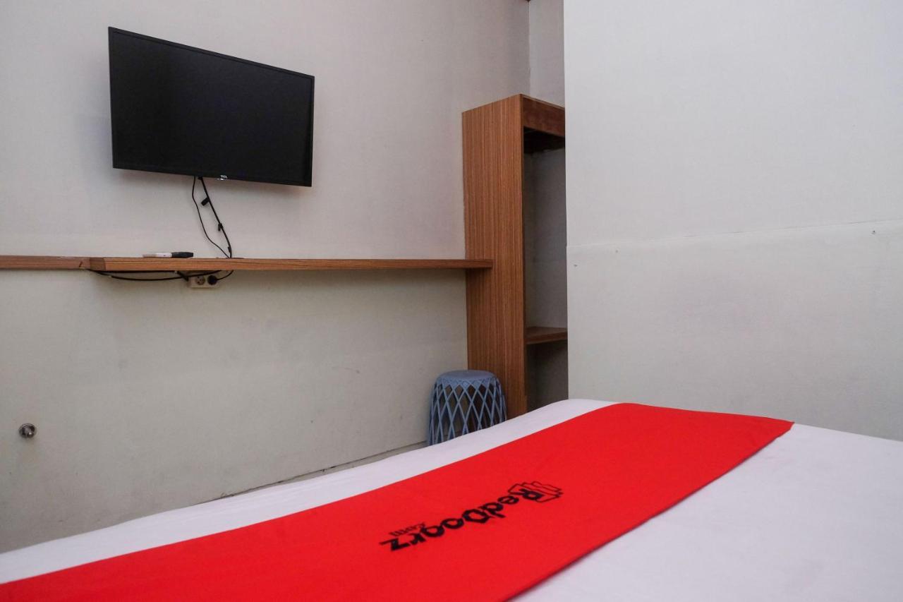 Hotel Reddoorz Near Lotte Mart Maguwoharjo Yogyakarta Zewnętrze zdjęcie