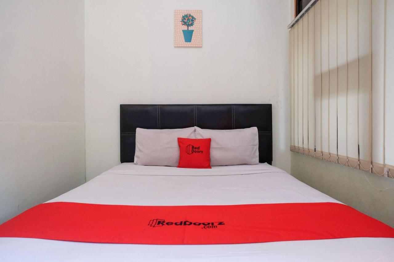 Hotel Reddoorz Near Lotte Mart Maguwoharjo Yogyakarta Zewnętrze zdjęcie