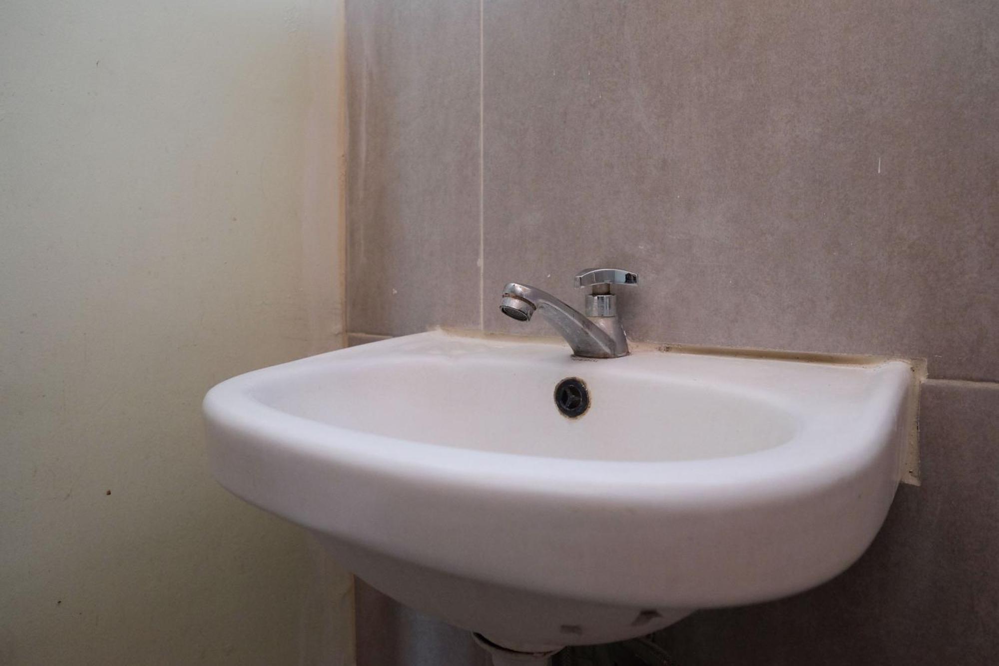 Hotel Reddoorz Near Lotte Mart Maguwoharjo Yogyakarta Pokój zdjęcie