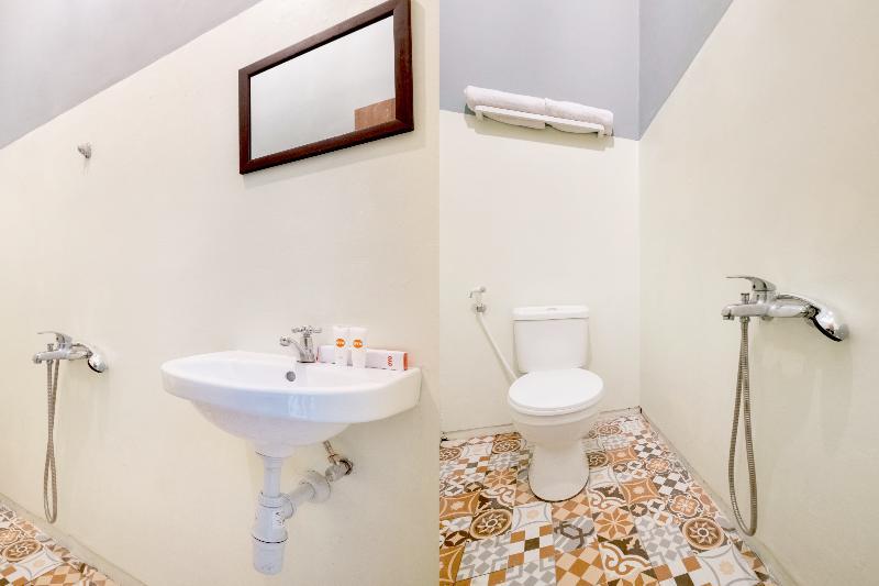 Hotel Reddoorz Near Lotte Mart Maguwoharjo Yogyakarta Zewnętrze zdjęcie